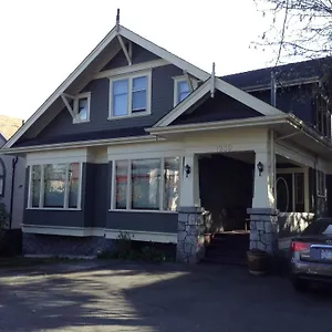 Bed & Breakfast Gaslight